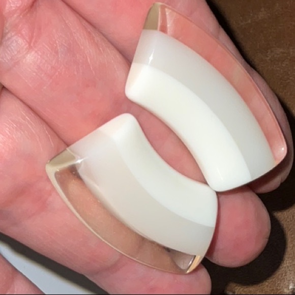 Trifari Crown Clear and White Clip On Earrings Vintage - Picture 1 of 16